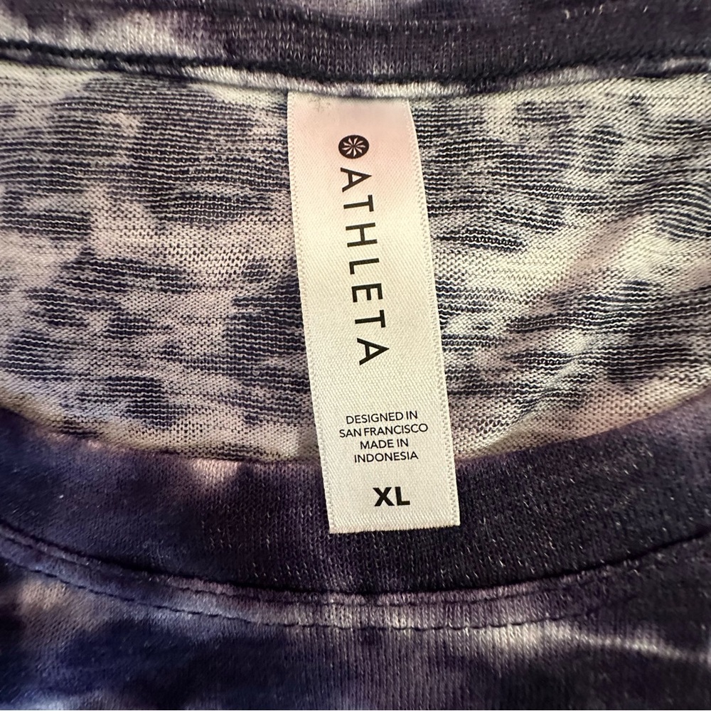Athleta Breezy Tie Dye Tank Top Purple White Sleeveless Relaxed Athletic XL - Picture 5 of 6